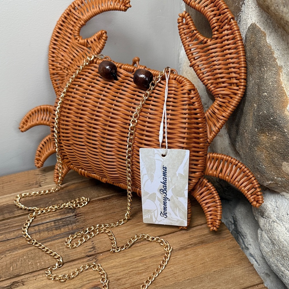 🦀 NWT Tommy Bahama Crab Shaped Woven Bag with Gold Chain - Picture 3 of 9